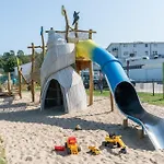 684, Seepark