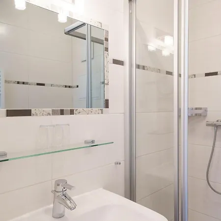 684, Seepark * Sellin